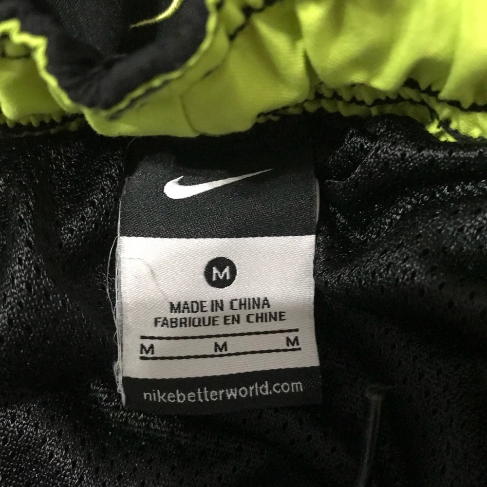 Mens NIKE Black Yellow Lined Swim Trunks - Picture 4 of 4